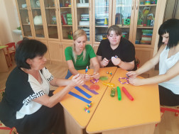 Мастер-класс для молодых педагогов «Занимательный набор успокаивающих игрушек».